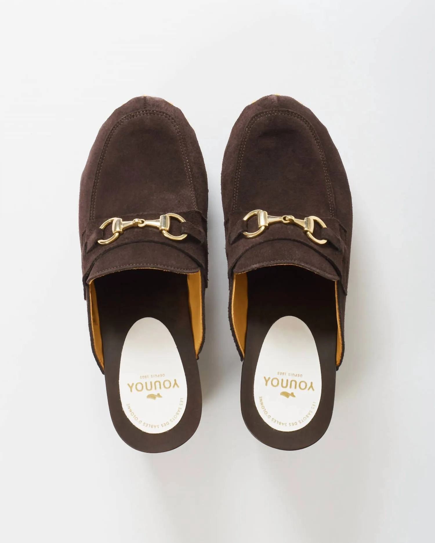 Women's Yorsi Clog In Velvet Brown